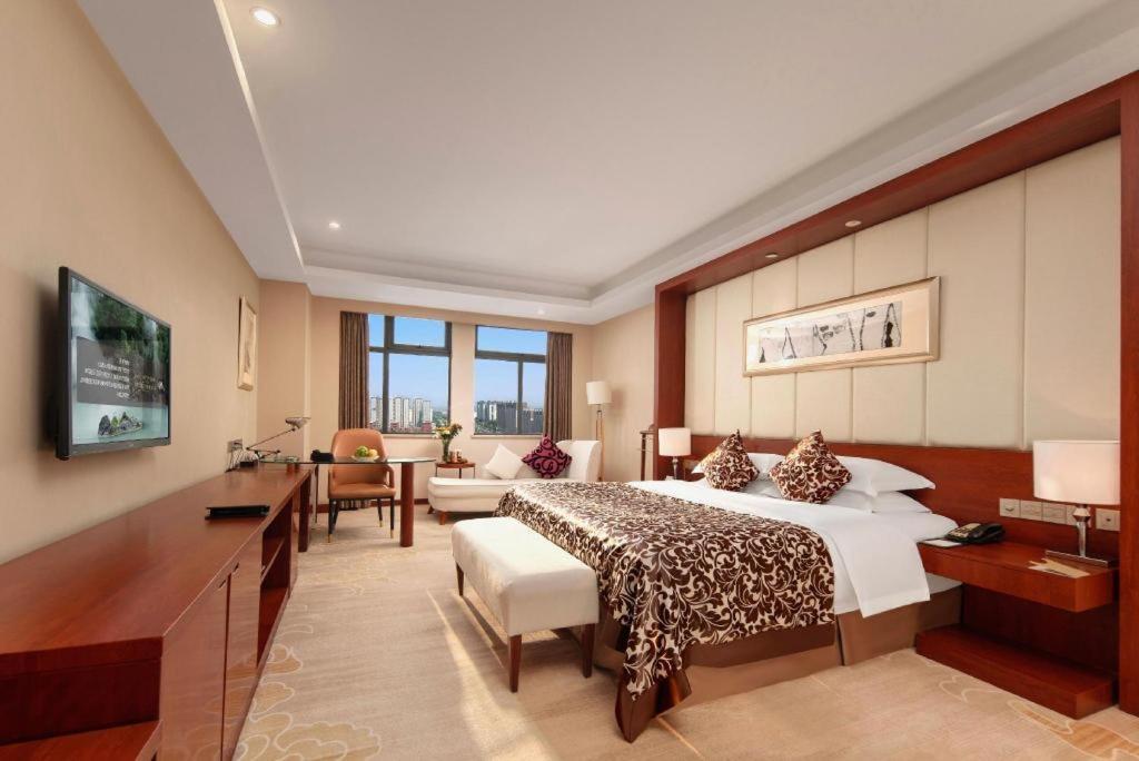 Grand Metropark Hotel Shangqiu Exterior photo